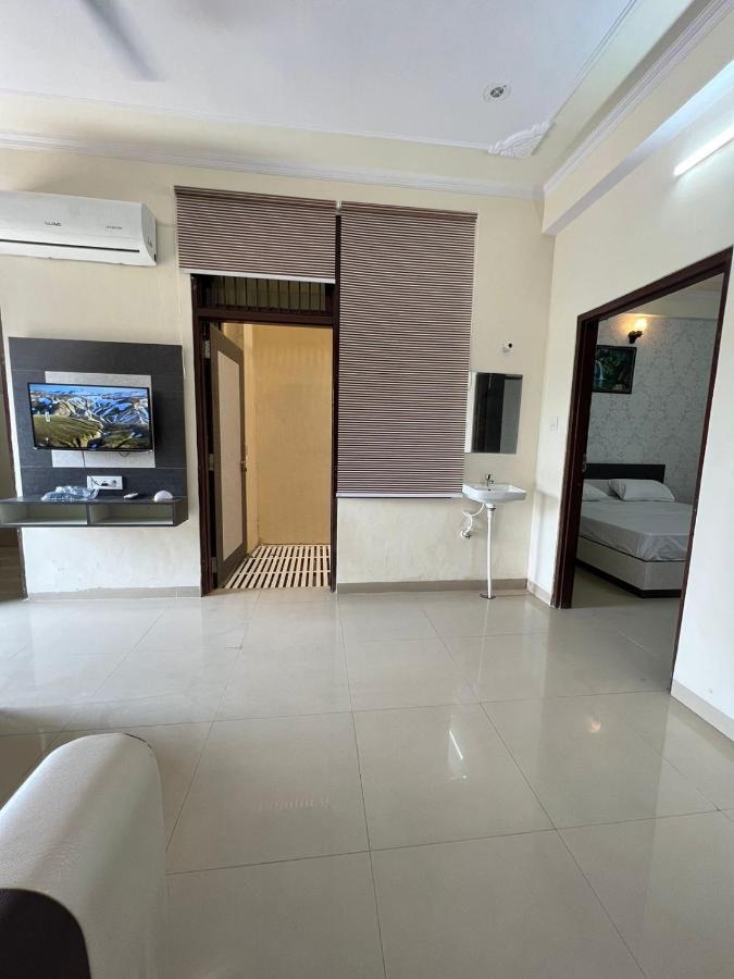 Hotel Grand Mala ชัยปุระ ภายนอก รูปภาพ